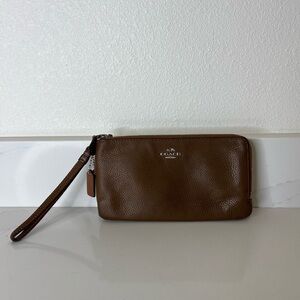 Coach Brown Leather Wristlet Clutch Gold Hardware Zip Closure Small